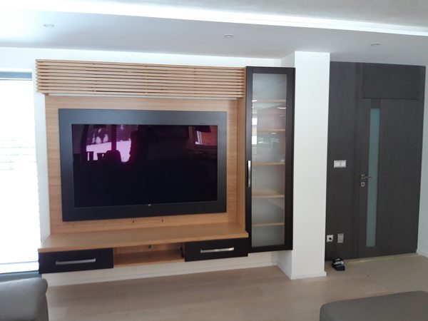 TV stena s podsvietením