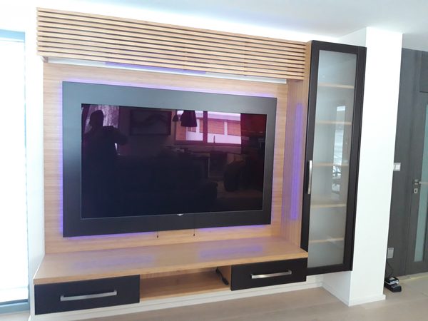 Moderná TV stena so svetlom